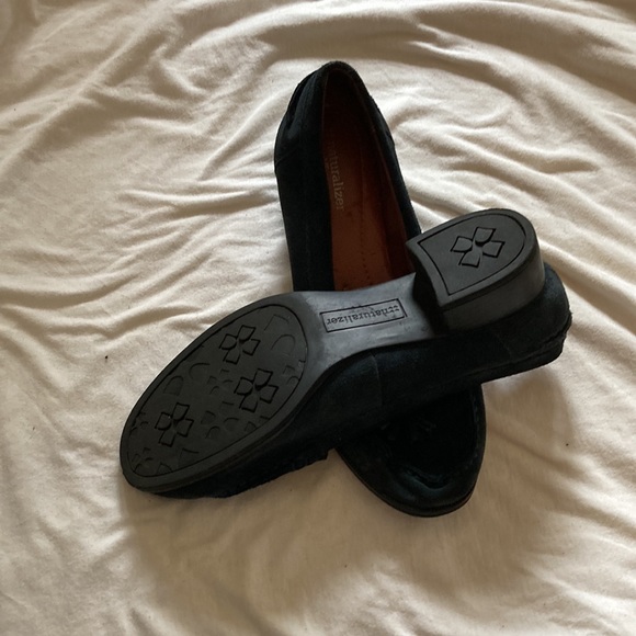 Naturalizer N5 Comfort Loafer - Picture 13 of 13